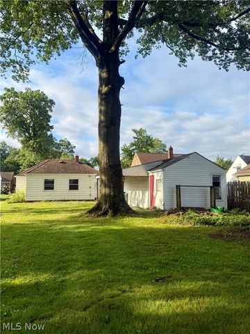 5363 Summit Road, Lyndhurst, OH 44124