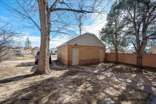 1813 E 19TH ST, Cheyenne, WY 82001