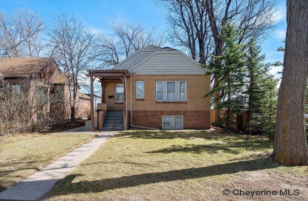 1813 E 19TH ST, Cheyenne, WY 82001