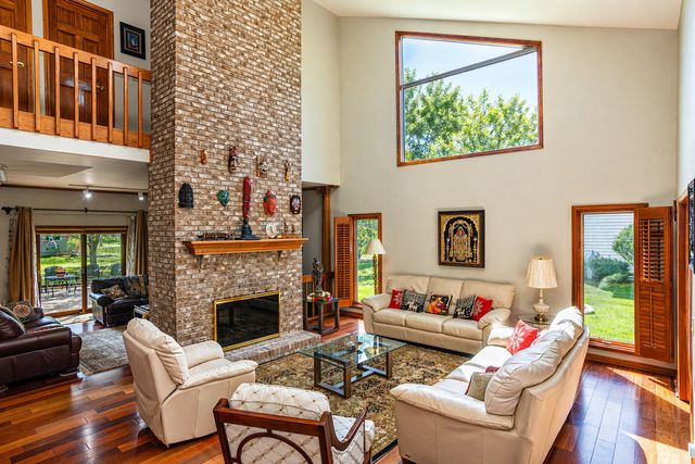 1368 Hunter Circle, Naperville, IL 60540