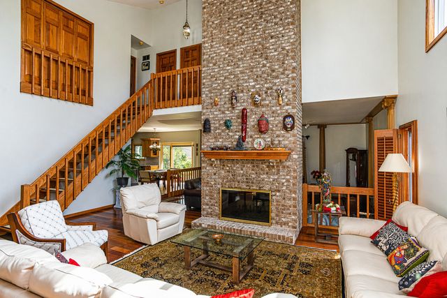 1368 Hunter Circle, Naperville, IL 60540