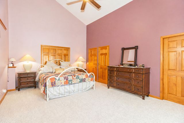 1368 Hunter Circle, Naperville, IL 60540