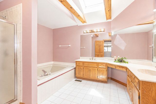 1368 Hunter Circle, Naperville, IL 60540