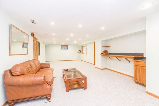 1368 Hunter Circle, Naperville, IL 60540