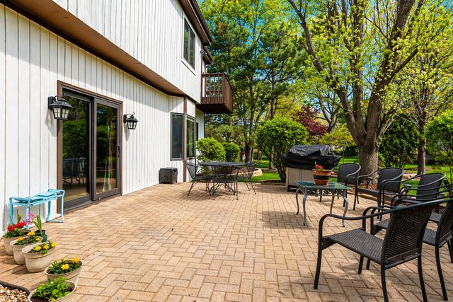 1368 Hunter Circle, Naperville, IL 60540