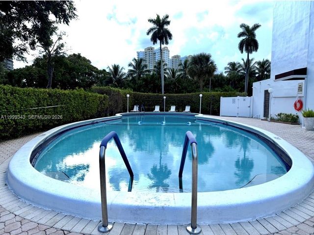 300 Diplomat Pkwy 505, Hallandale Beach, FL 33009