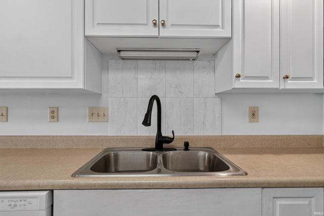 1715 Ashbury Court, West Lafayette, IN 47906