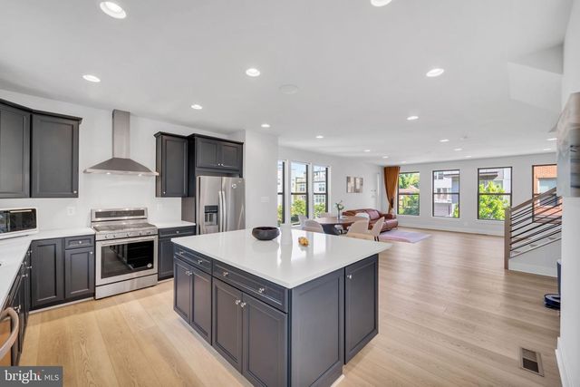 5002 OAKMOORE DR, Rockville, MD 20852
