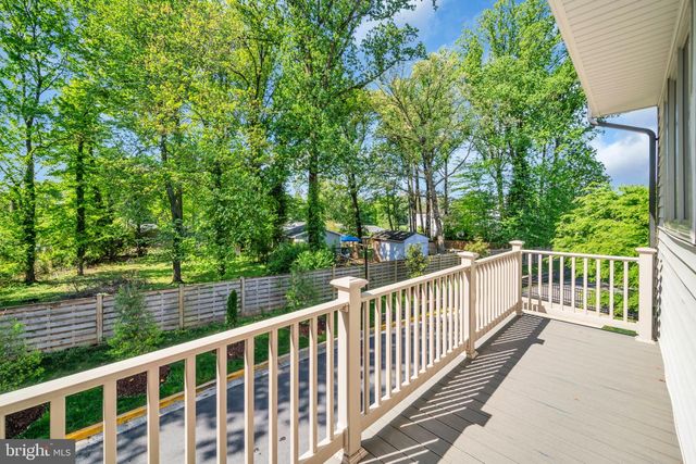 5002 OAKMOORE DR, Rockville, MD 20852