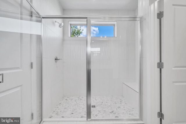 5002 OAKMOORE DR, Rockville, MD 20852