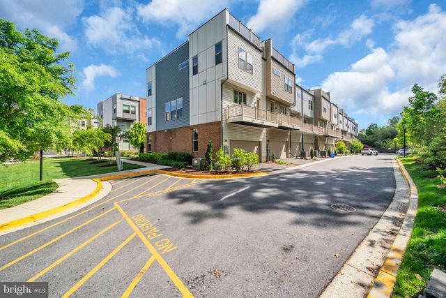5002 OAKMOORE DR, Rockville, MD 20852
