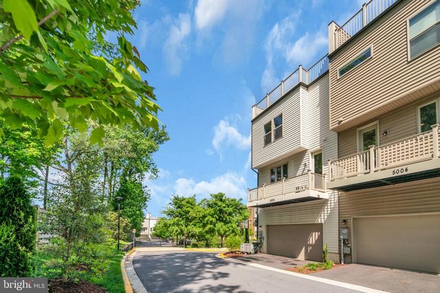 5002 OAKMOORE DR, Rockville, MD 20852