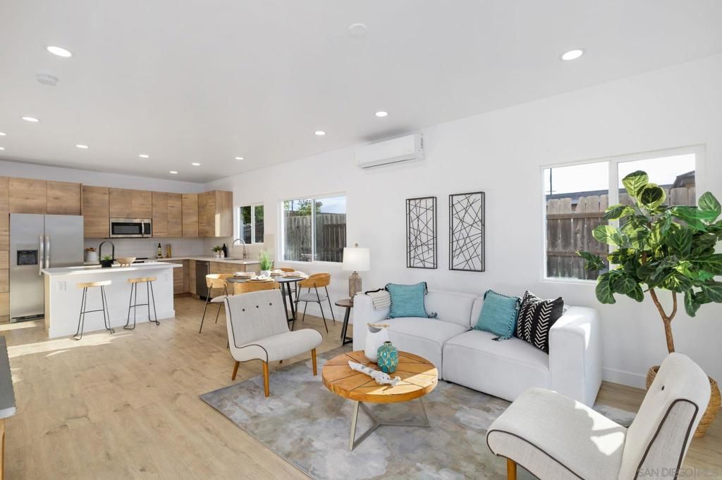 Image 1 of property listing at 4626 4628 Derrick dr, San Diego, CA 92117
