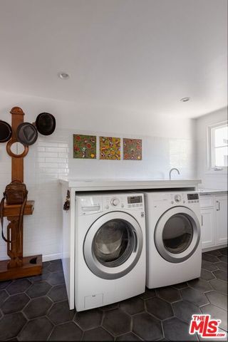 6514 Langdon Avenue, Van Nuys (los Angeles), CA 91406