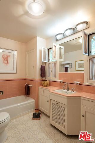 6514 Langdon Avenue, Van Nuys (los Angeles), CA 91406