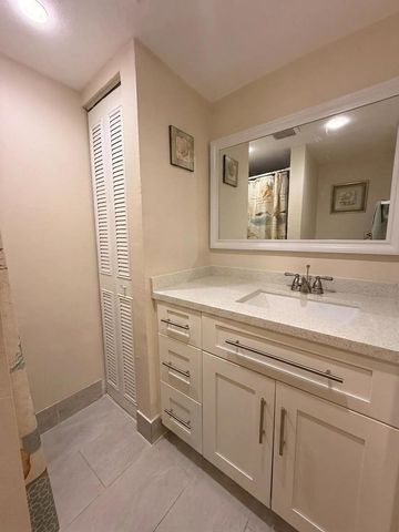 4980 E Sabal Palm Boulevard E 124, Tamarac, FL 33319