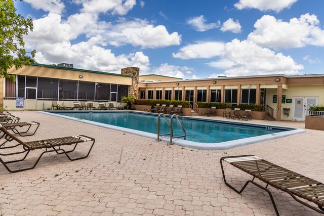 4980 E Sabal Palm Boulevard E 124, Tamarac, FL 33319