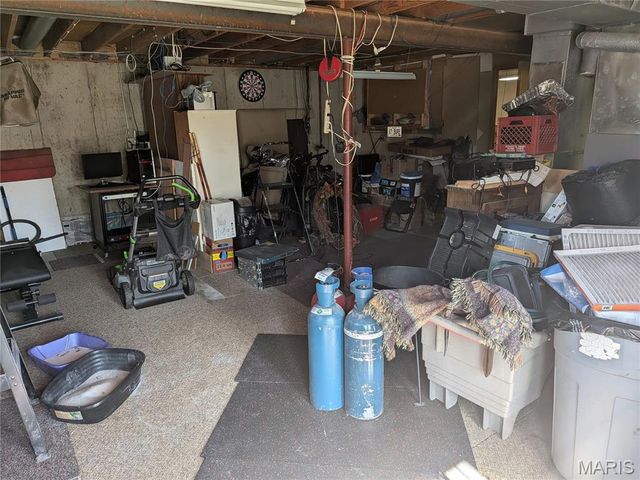 2552 Somerville Drive, High Ridge, MO 63049