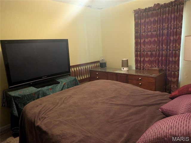 2552 Somerville Drive, High Ridge, MO 63049