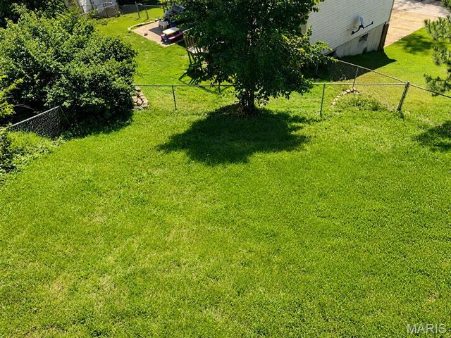 2552 Somerville Drive, High Ridge, MO 63049