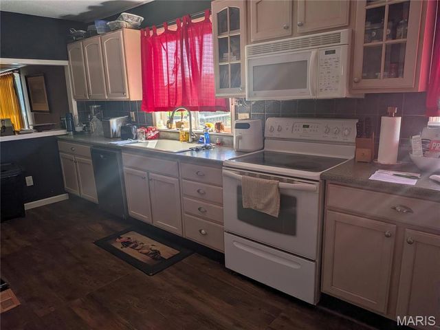2552 Somerville Drive, High Ridge, MO 63049