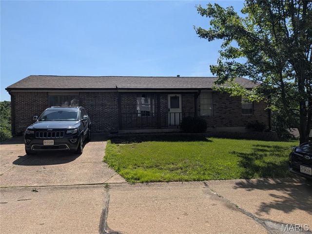 2552 Somerville Drive, High Ridge, MO 63049