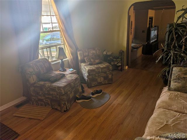 2552 Somerville Drive, High Ridge, MO 63049