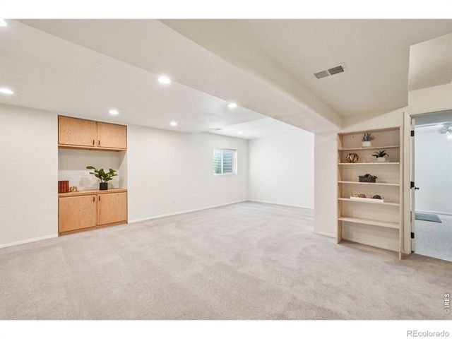 8064 Meadowdale Square, Niwot, CO 80503