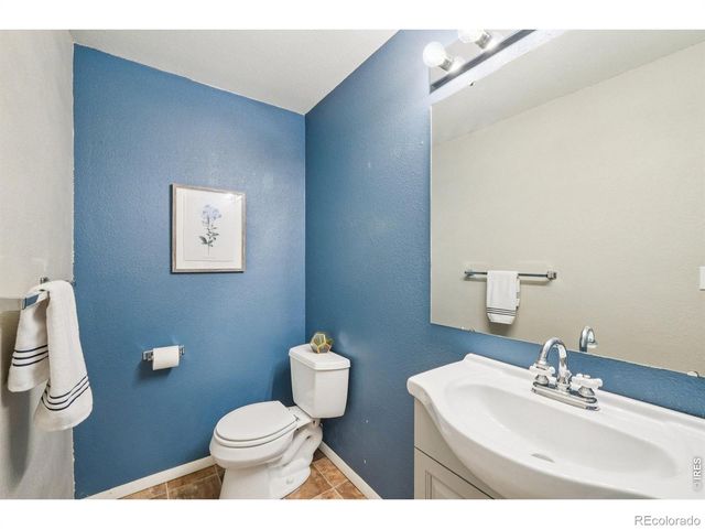 8064 Meadowdale Square, Niwot, CO 80503