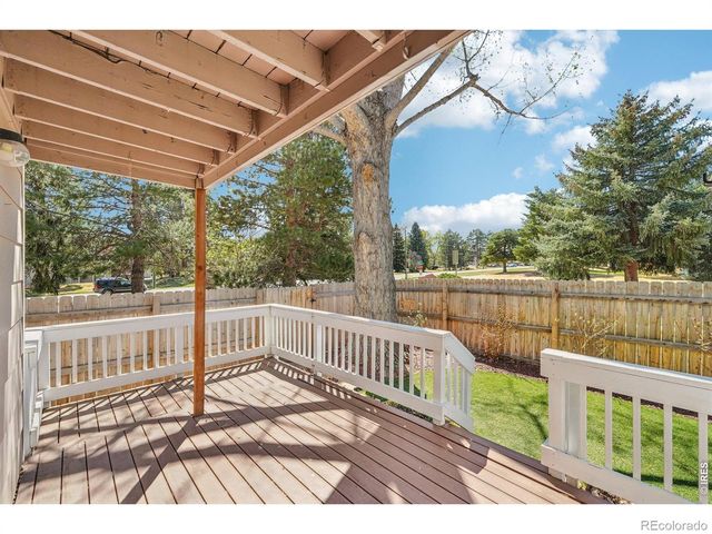 8064 Meadowdale Square, Niwot, CO 80503
