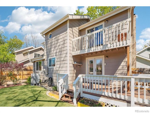 8064 Meadowdale Square, Niwot, CO 80503