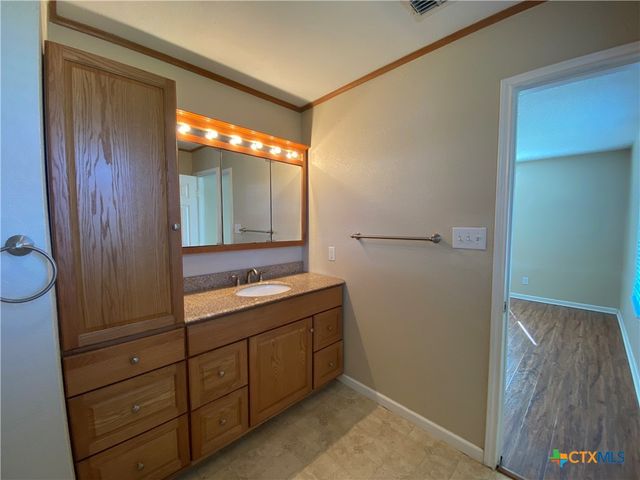 1490 W Klein Road, New Braunfels, TX 78130