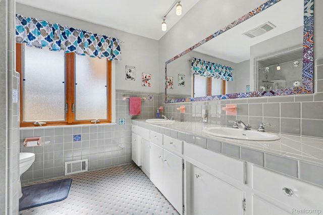 5700 24 Mile Road, Shelby Charter Township, MI 48316