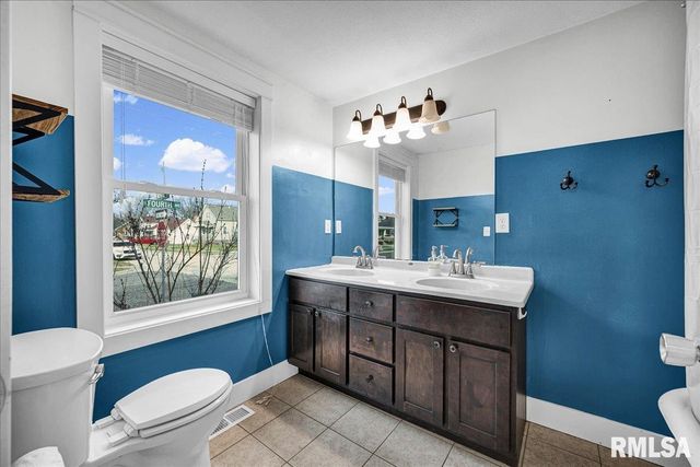 226 N 4TH Avenue, Morton, IL 61550