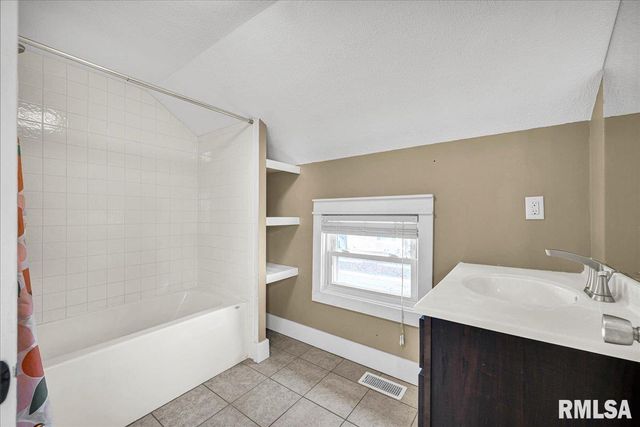 226 N 4TH Avenue, Morton, IL 61550