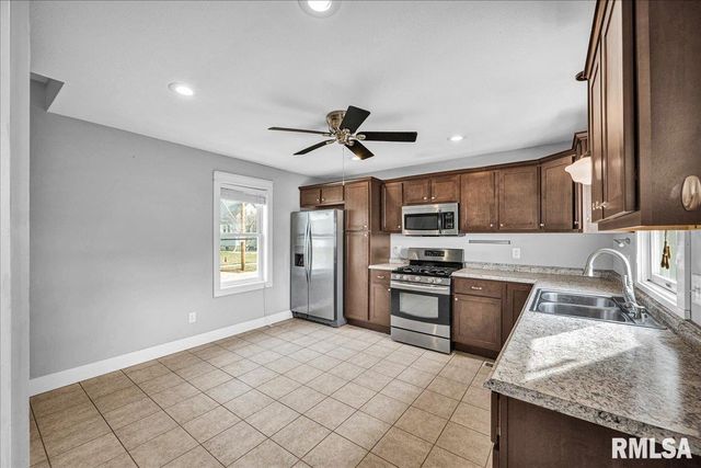 226 N 4TH Avenue, Morton, IL 61550