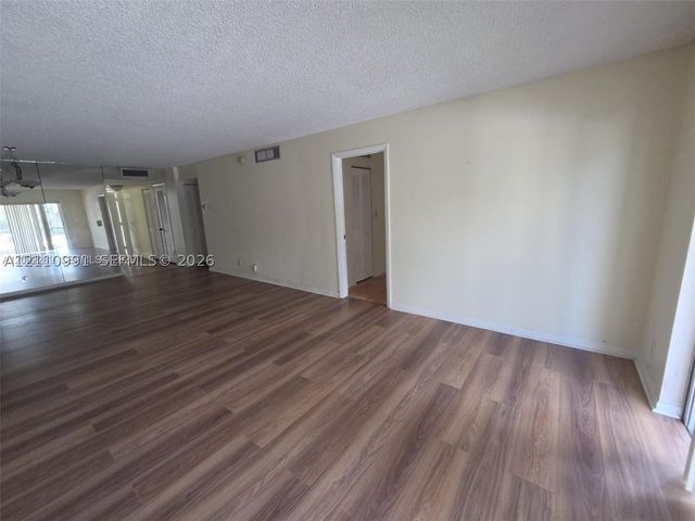 3360 Spanish Moss Ter 203, Lauderhill, FL 33319