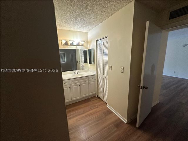 3360 Spanish Moss Ter 203, Lauderhill, FL 33319