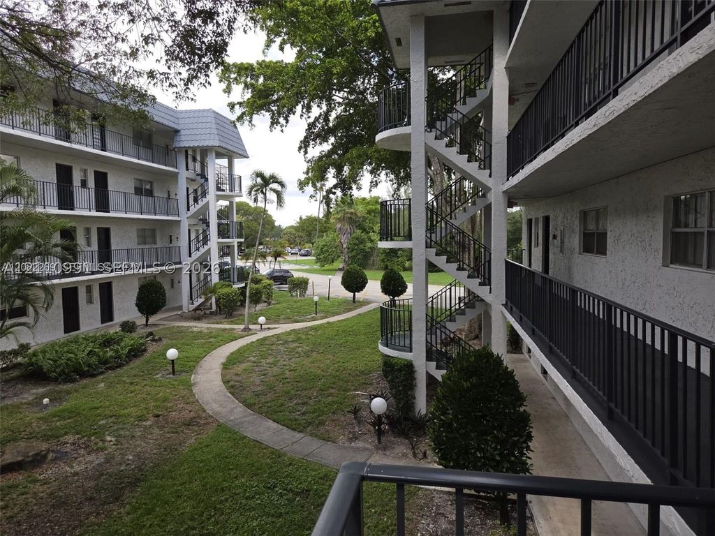 3360 Spanish Moss Ter 203, Lauderhill, FL 33319