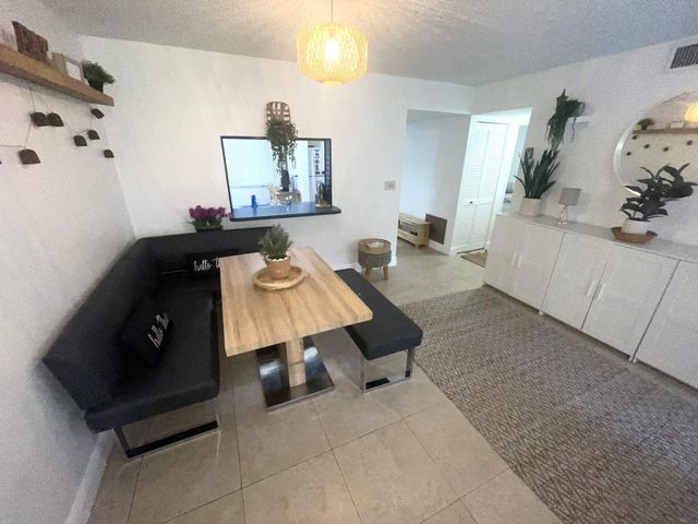 2500 Presidential Way 106, West Palm Beach, FL 33401