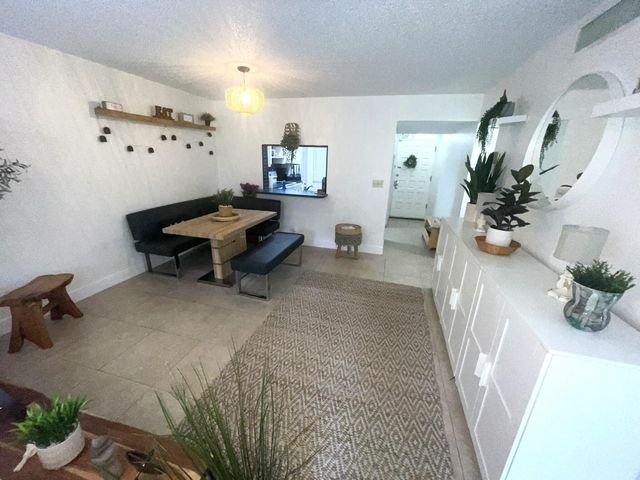 2500 Presidential Way 106, West Palm Beach, FL 33401