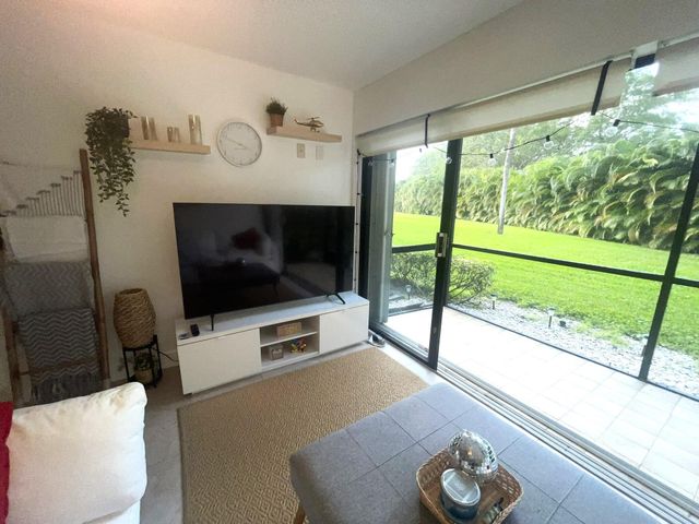 2500 Presidential Way 106, West Palm Beach, FL 33401