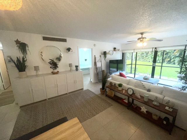 2500 Presidential Way 106, West Palm Beach, FL 33401