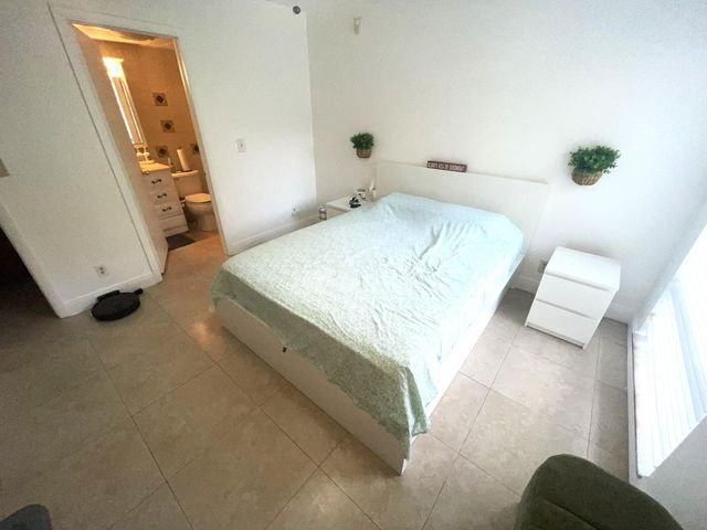 2500 Presidential Way 106, West Palm Beach, FL 33401