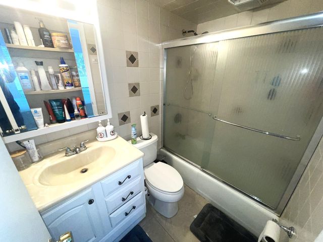 2500 Presidential Way 106, West Palm Beach, FL 33401