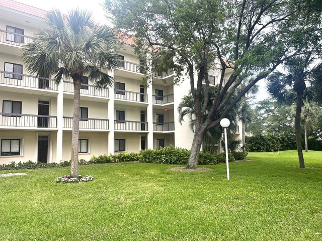 2500 Presidential Way 106, West Palm Beach, FL 33401