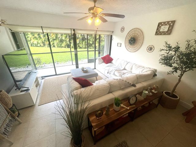2500 Presidential Way 106, West Palm Beach, FL 33401