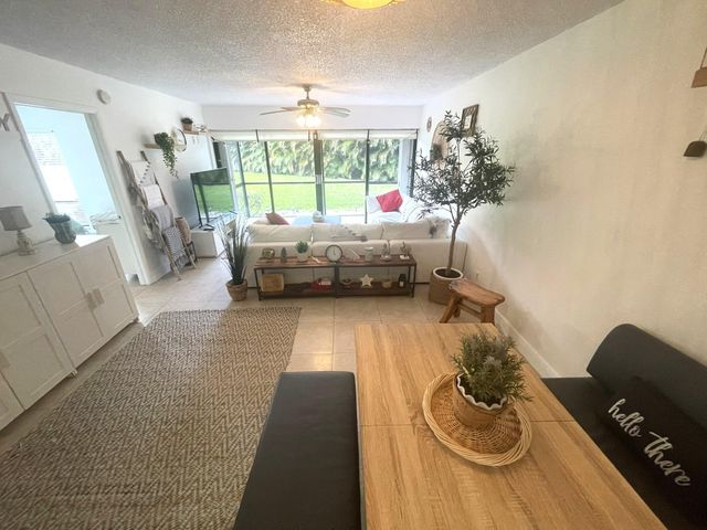 2500 Presidential Way 106, West Palm Beach, FL 33401