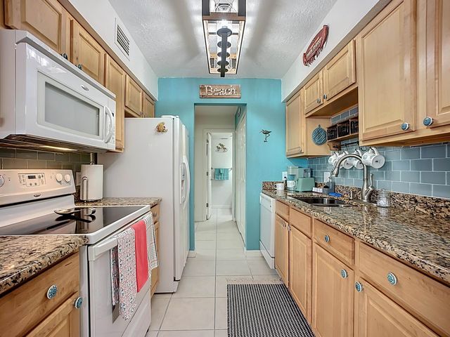 30 Brigantine Ct, St Augustine, FL 32080