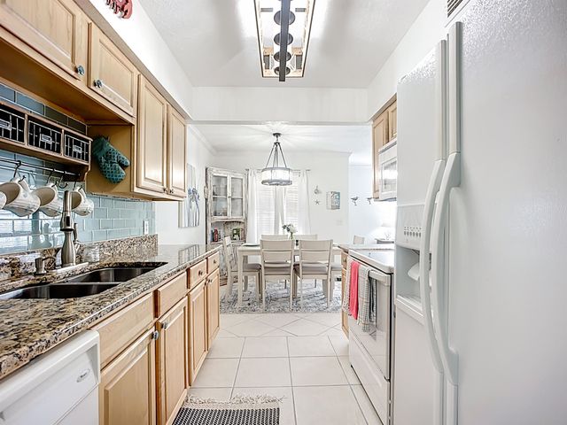 30 Brigantine Ct, St Augustine, FL 32080